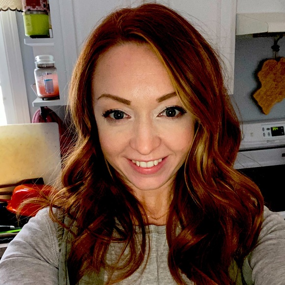 Meet your Posher, Ashley - Picture 2 of 8